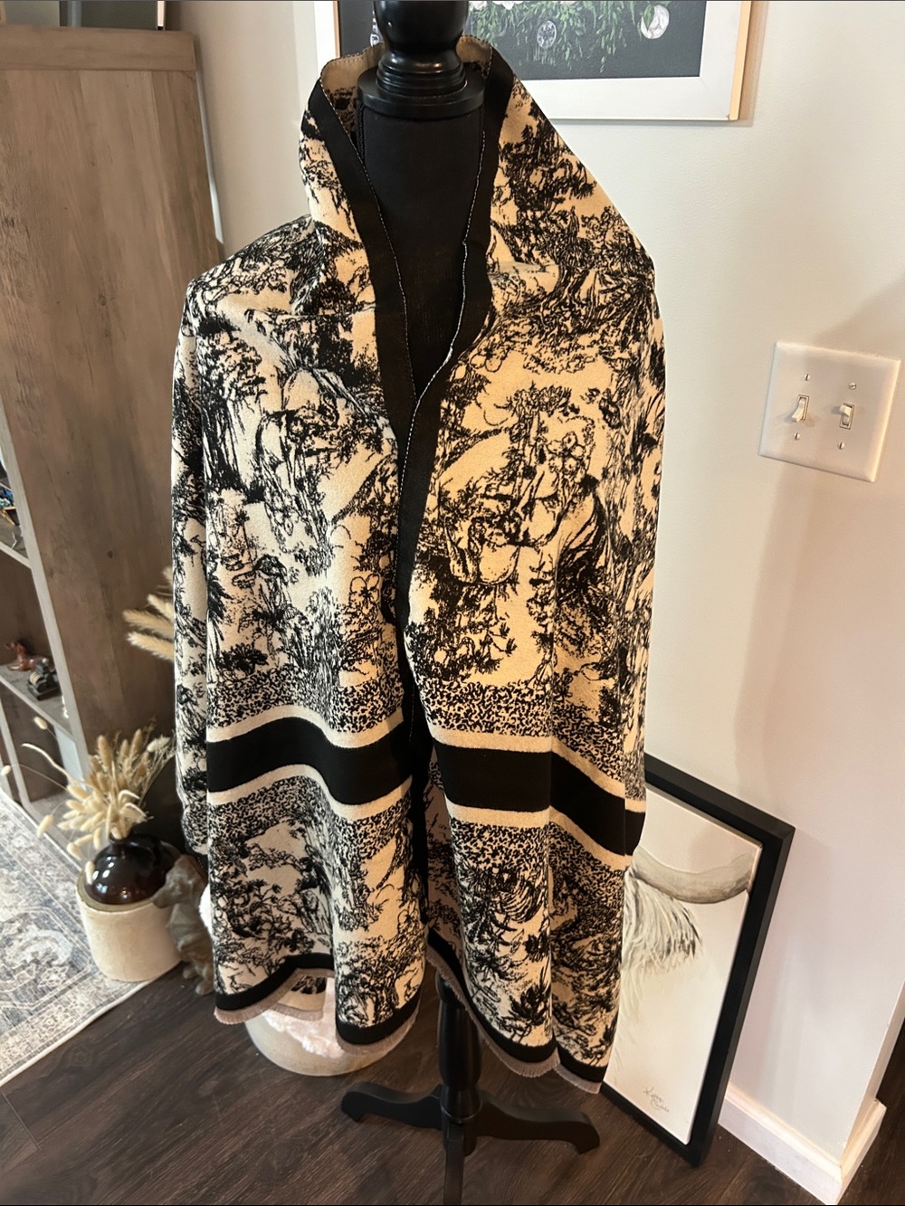 Black & Cream Printed Scarf